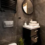 Piotrapartments - Wilcza - Luxury - Prime Location