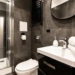Piotrapartments - Wilcza - Luxury - Prime Location アパート
