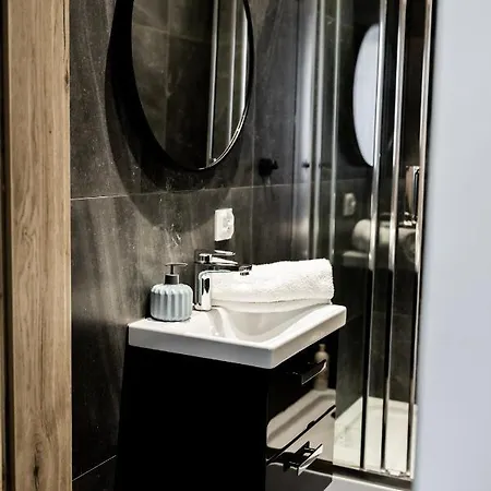 Piotrapartments - Wilcza Luxury In Centre Daire Varşova