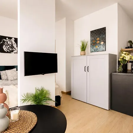Piotrapartments - Wilcza - Luxury - Prime Location * Varšava