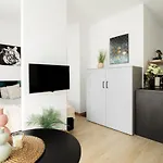 شقة Piotrapartments - Central Warsaw Wilcza - Luxury Apartment - Prime Location وارسو