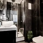 Piotrapartments - Central Warsaw Wilcza - Luxury Apartment - Prime Location شقة *