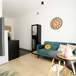 Piotrapartments - Central Warsaw Wilcza - Luxury Apartment - Prime Location شقة