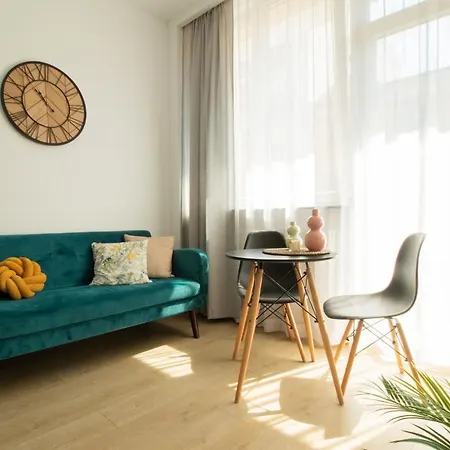 Piotrapartments - Central Warsaw Wilcza - Luxury Apartment - Prime Location شقة وارسو